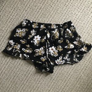 F21 Flirty Floral Ruffled Shorts